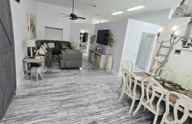 Pool house Best location in Wesley Chapel - Photo 9