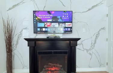 Private 1BR 1BA Suite, Kitchen, Fireplace, Parking - Foto 2