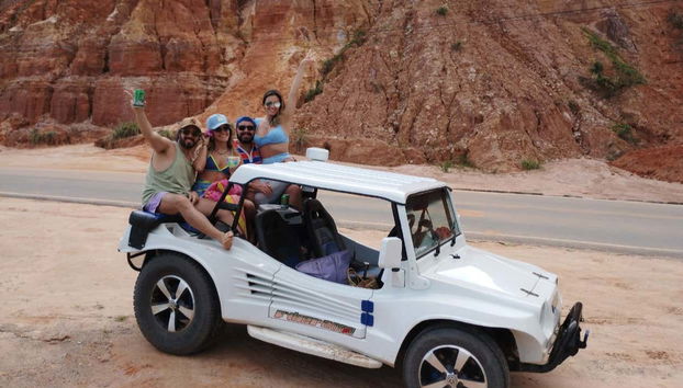 Disfrutando de una de las paradas del tour en buggy