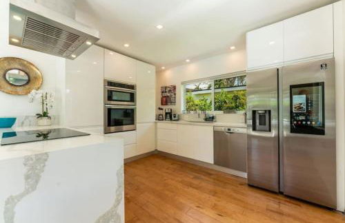 Secluded Villa with 3 bedrooms and Heated Pool - Foto 7