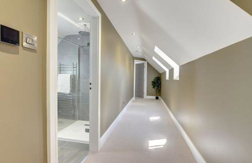 The Gate House - Photo 45