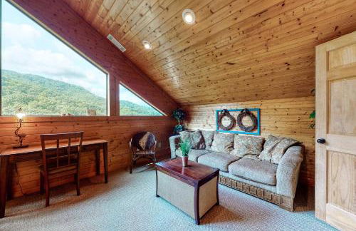 Red Roof Retreat - Photo 27