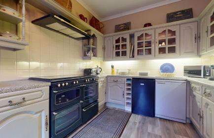 Elgin Tower apartment - Photo 14