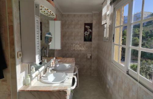 Terrace & Sea Views in Cullera - Photo 23