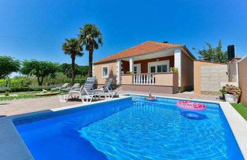 Holiday House MERI, 5+2, Benkovac - Foto 1