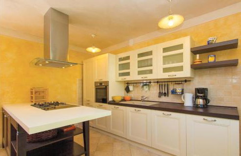 Awesome Home In Labin With Sauna - Photo 24