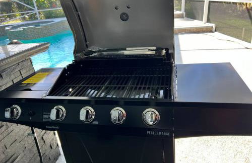 Wellington Pool House With Spa and Putting Green - Foto 30