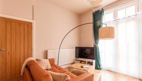 Charming Beachside Town House - Photo 5