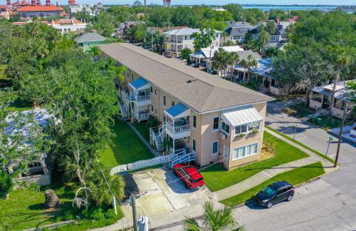 Cozy Quiet St Augustine Private Condo - 2bed, 1 bath, Sleeps 6, Steps to Historic St Augustine Center & All Tourist Attractions, Restaurants, Cafes, Backyard, Porch - Foto 37