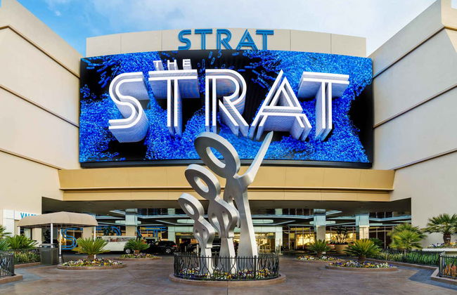 The STRAT Tower Observation Deck Ticket - Photo 3