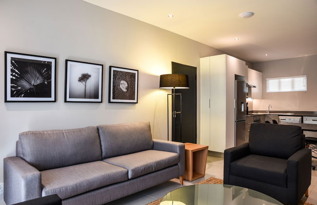 Mint Hotel Rosebank - Photo 1