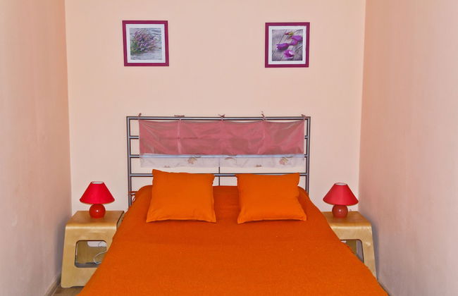 Apartment ALLiS-HALL on Karla Libknekhta 16 - Photo 2