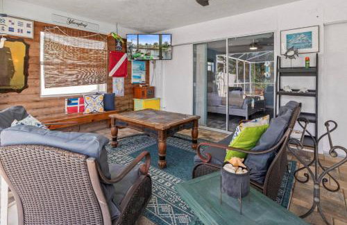 Pirates Den a 4BR Pet-Friendly Waterfront Oasis with Pool, Dock, Personal Water Boats, Fire Pit, Game Room and Bar - Foto 30