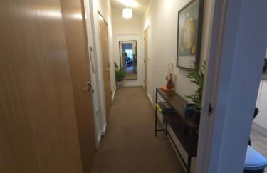 Canalside 1 bed flat - Foto 14