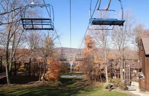 Luxe 10 guest Cottage Ski-Golf-Firepit-Lakes-Hike - Foto 11