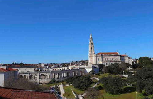Fatima Experience 50 metros do Santuário de Fátima - Foto 22