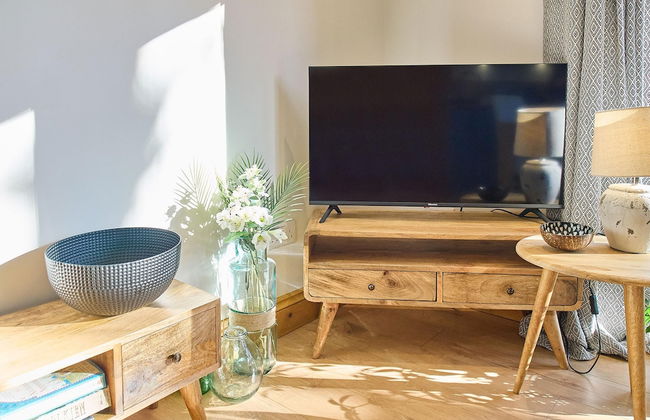 Host Stay Cobnut Barn - Photo 6