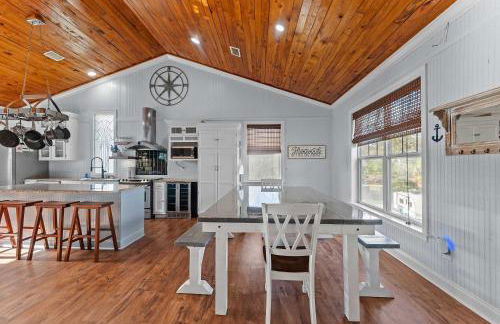 Spacious Foley Retreat Sleeps 12 Game Room Theater - Photo 10