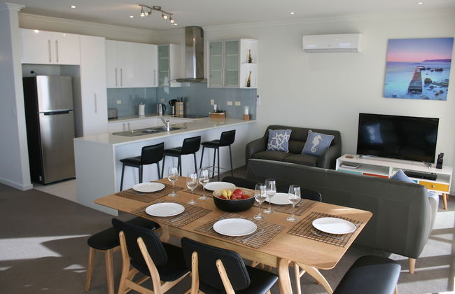 Penneshaw Oceanview Apartments - Photo 3