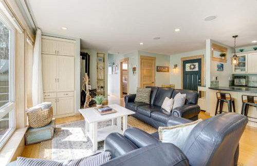 Steps to Beach: Home w/ Hot Tub in Oak Harbor! - Foto 5