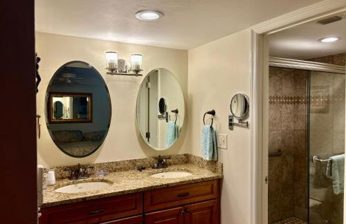 Belair Lane condo community pool managed by Sky Run Naples - Foto 15