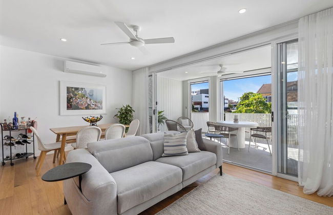 Palm Beach Luxe Townhouse walk to Beach - Photo 8