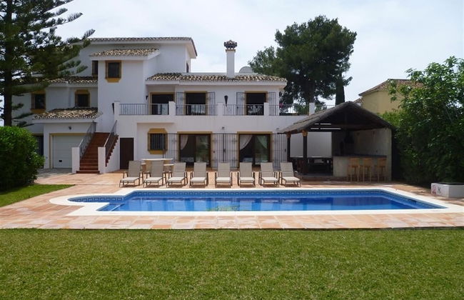 Great Villa Very Close to Best Beach - Foto 1