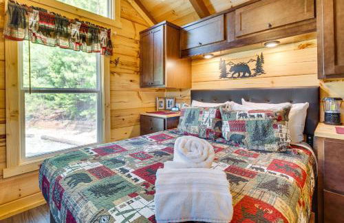 7 Mi to Lake Lure Mill Spring Cabin with Hot Tub - Foto 10
