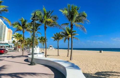 Renovated Intercoastal 2Bdrm 1 bath condo Walk to Beach - Foto 12