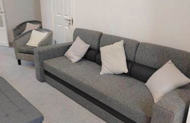 Modern 2 bed house sleeps 6 - Photo 5