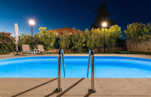 Garden House with Pool, 10min to center - Foto 45