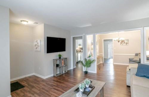 Enchanting Forestwood Retreat - Foto 3