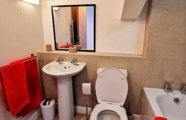 Stylish apartment in the centre of Hebden Bridge. - Photo 15