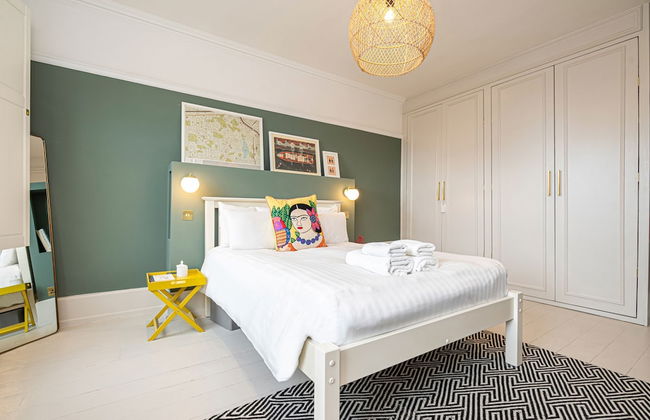 Chic and Colourful Family Home by Underthedoormat - Foto 3