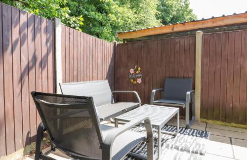 Hub House - Photo 27