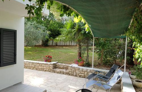 Villa Rosa with yard and children's playground - Foto 11