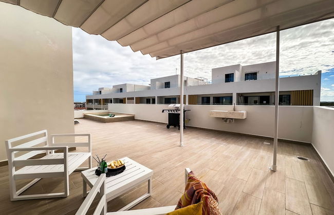 4 Bedroom Beach Penthouse w Private Rooftop - Foto 70