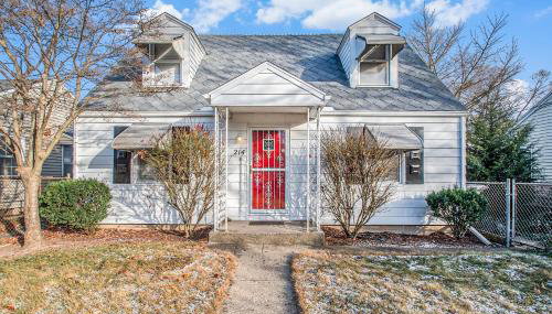 Tahanan - Cozy 4BD Near Downtown & UND - Gameroom - Foto 2