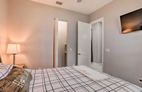 St Pete Escape w/ Patio & Yard: 6 Mi to Beach - Photo 18