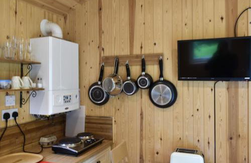 Shepherds Hut 2 At Laddingford - Uk32534 - Foto 4