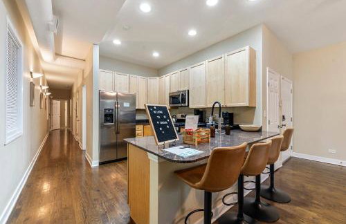 Stylish 2BR Walk to Rush UIC 10 Min Downtown Chicago Free Parking Wifi - Foto 19