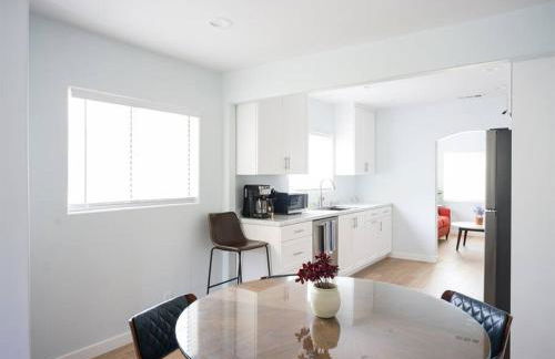 Family Renovated Home, Netflix, AC, WD, Putt Putt - Foto 35