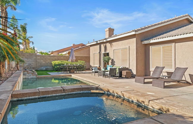 La Quinta Desert Haven Luxe Stay w/ Private Pool, Hot Tub, Pool Table - Foto 1