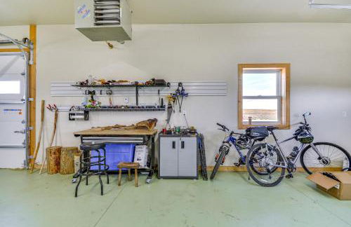 Clark Riverfront Retreat with Fire Pit and Views! - Foto 18