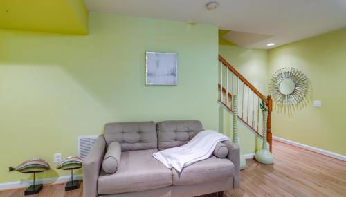 20 Mi to Downtown DC Pet-Friendly Lorton Apt! - Foto 2