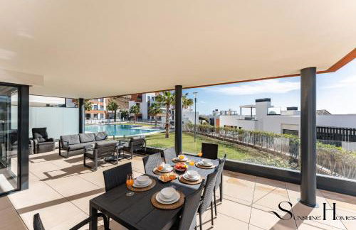 Luxury Beach Escape with Pools, Gym & Sauna - Foto 1