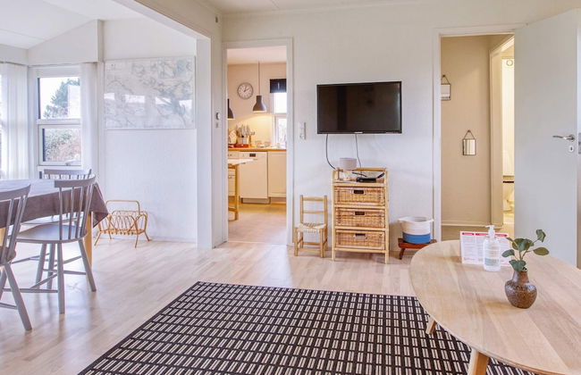 Chic Holiday Home in Syddanmark near Sea - Photo 11