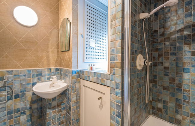 Royal Richmond Family Home by Kew Gardens - Foto 25