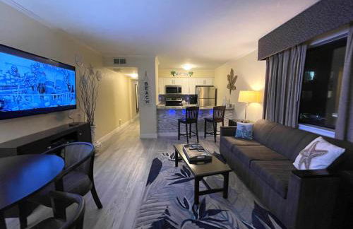 Amazing Waterfront Views Resort, Enjoy Heated Pool & Sunset! - Photo 35