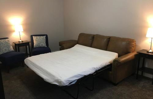 Windsor Park Pad apt 2 min to Mass Ave With AC - Foto 14